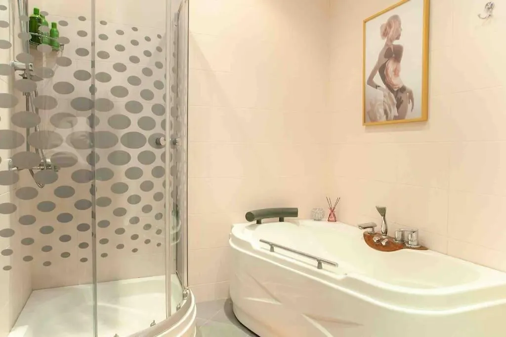 Gg Home - Cozy 3 Bedroom Apartment In Vake At Mziuri Park Tbilissi Géorgie